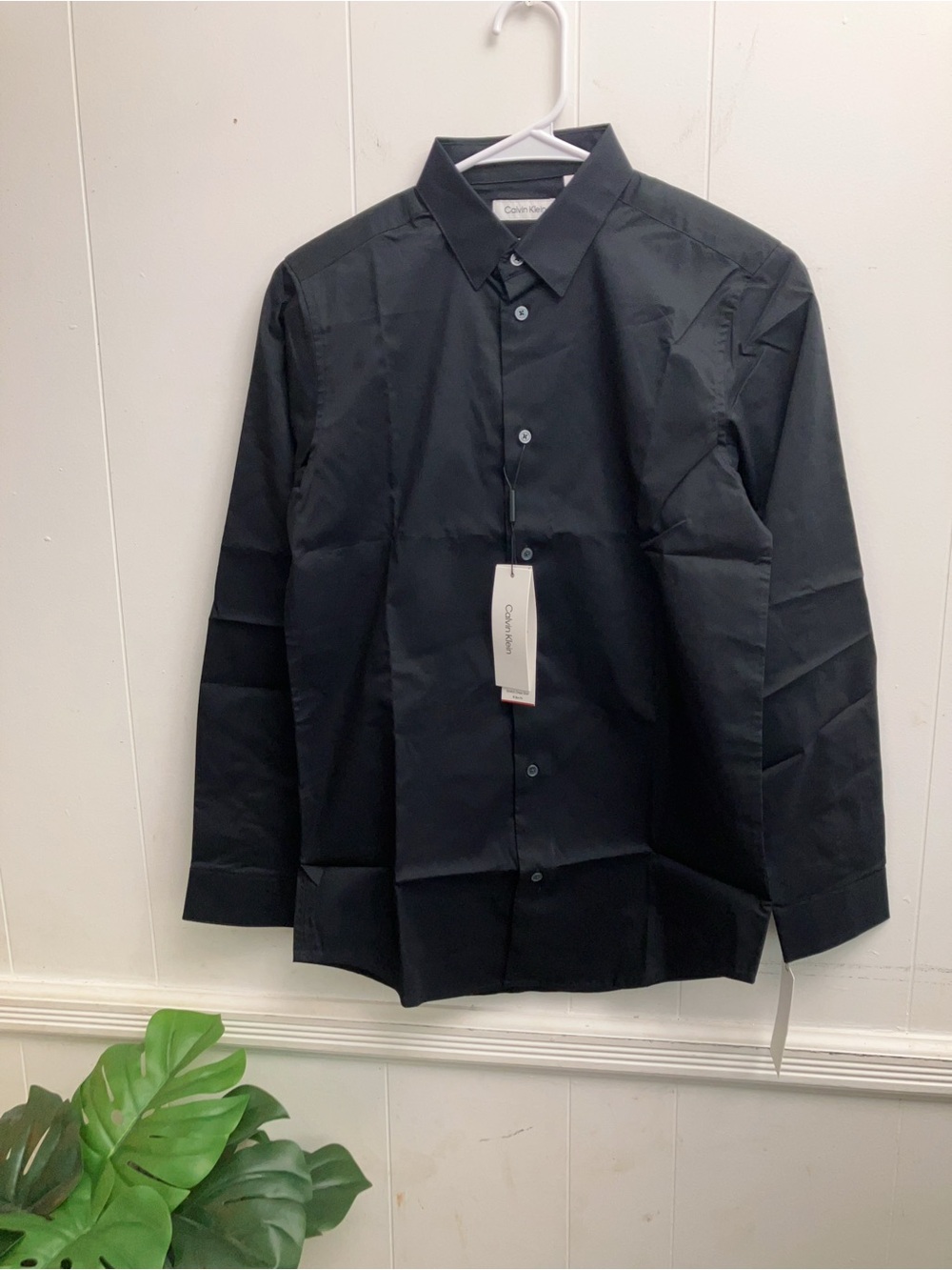 Calvin Klein Men’s Black Long-Sleeve Button-Down Shirt